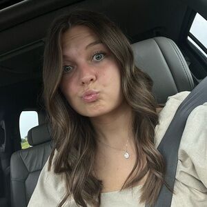 Meet your Posher, Alli